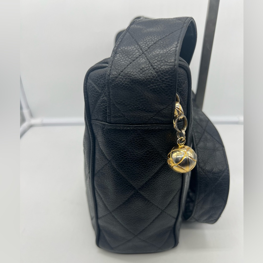 CHANEL VINTAGE Matelasse Black Caviar Leather Golden Ball Shoulder Crossbody Bag - Picture 9 of 17